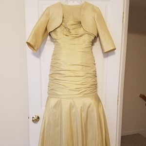 Sz 4 gold formal dress